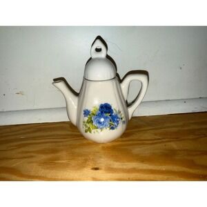 Vintage Miniature White Porcelain Teapot Dollhouse Collectible‎